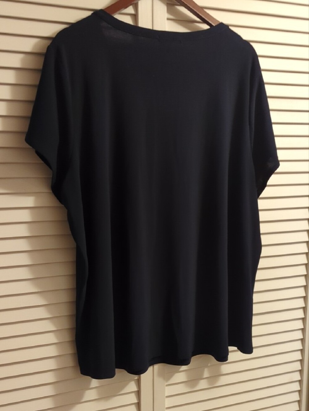 Madison Navy Short Sleeve Tunic Top with Gold Accent Buttons - Picture 2 of 4